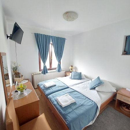 Rooms Putnik Senj  Buitenkant foto